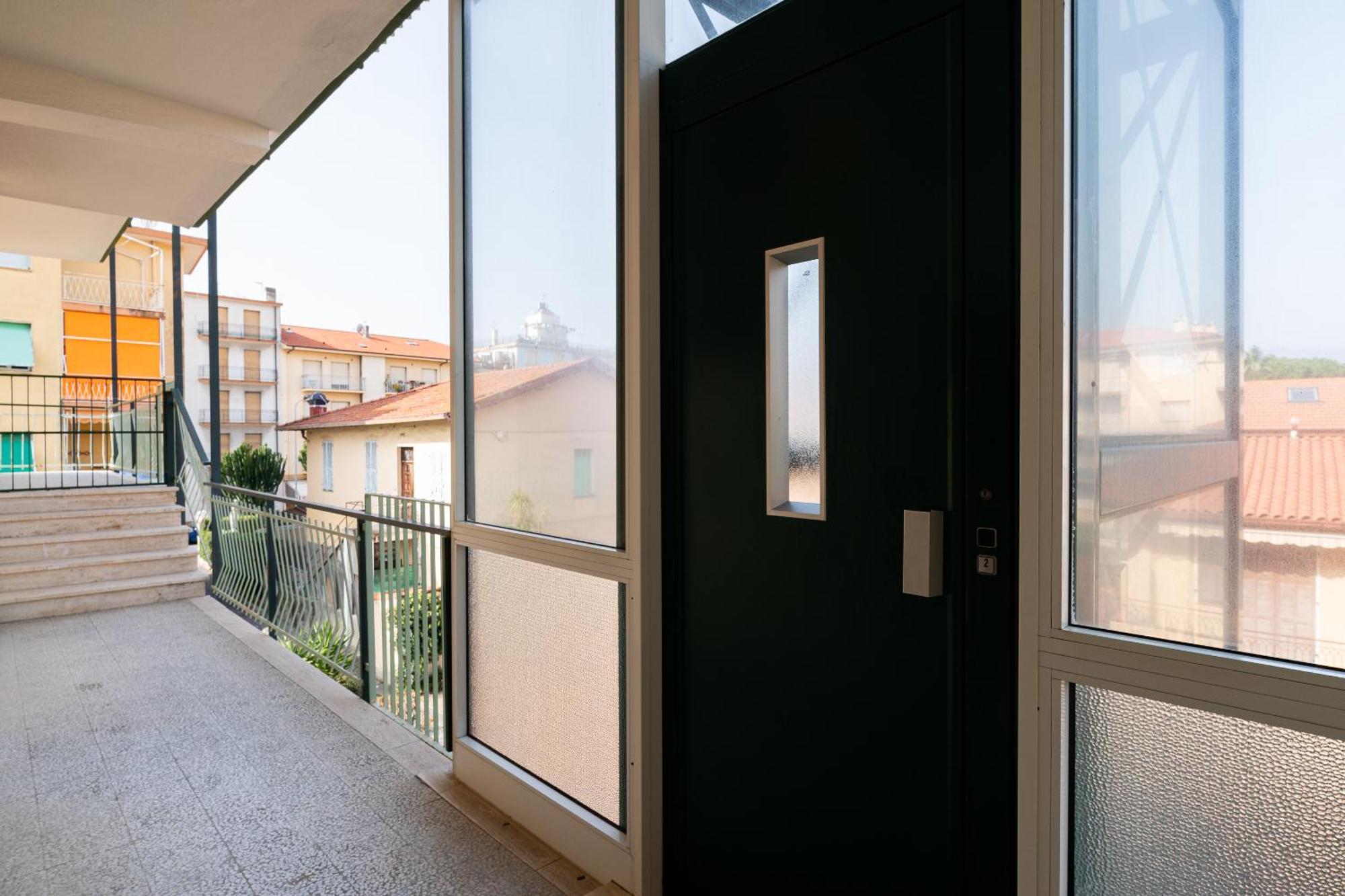 Casa Silvia - Central - Terrace - Wifi Bordighera Luaran gambar